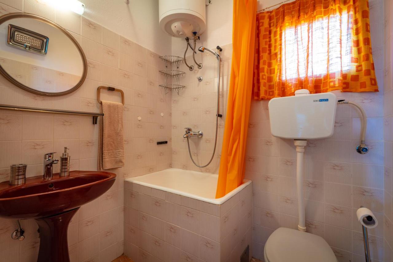 Holiday Home Barbara Trogir Eksteriør billede