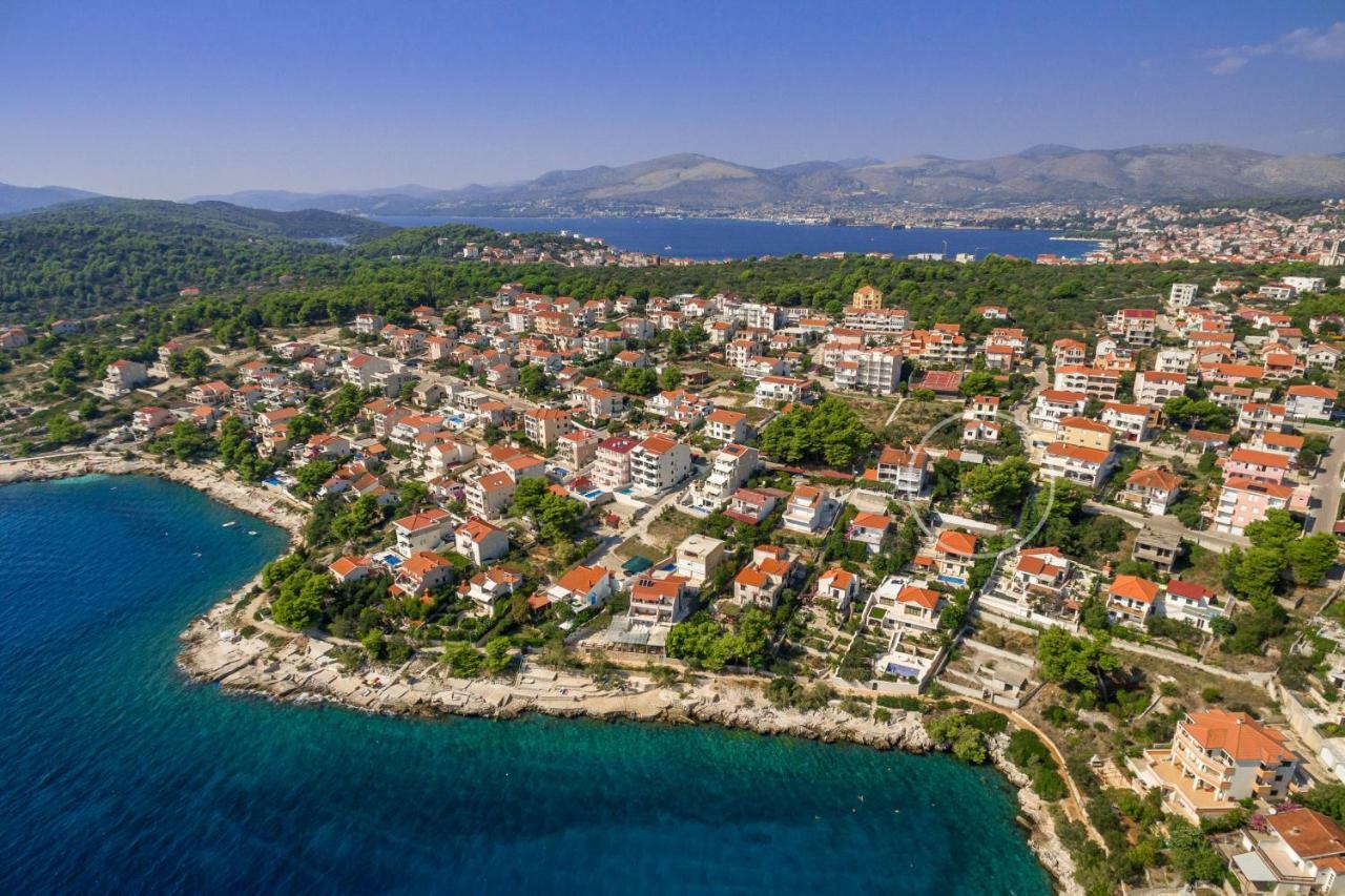 Holiday Home Barbara Trogir Eksteriør billede
